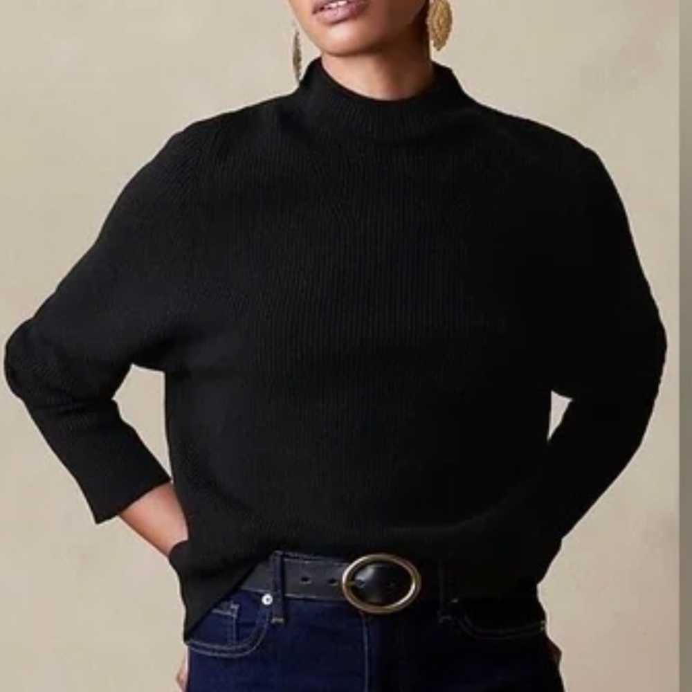 Banana Republic Factory / Funnel-Neck Sweater in Black